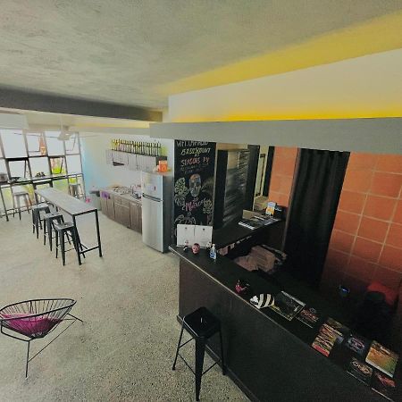 פוארטו ואלארטה Los Muertos Hostal מראה חיצוני תמונה